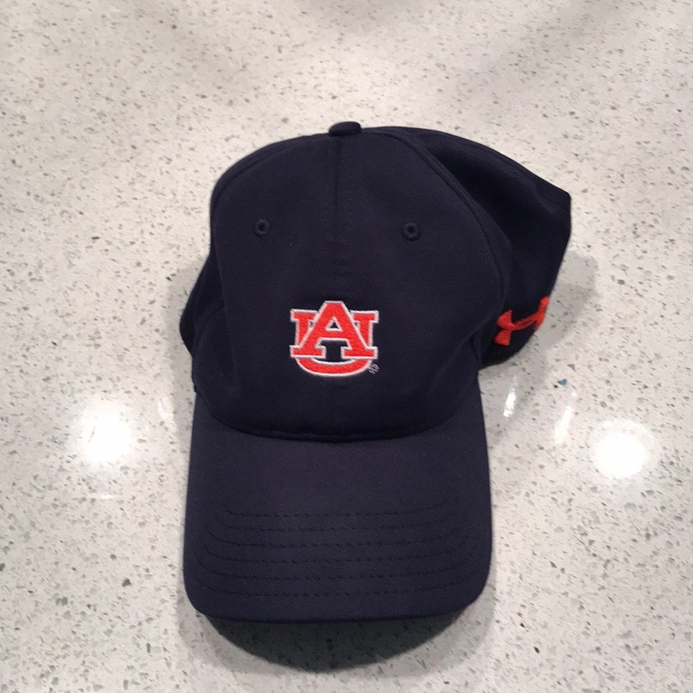 Auburn Under Armour hat. Like new. Blue in color.